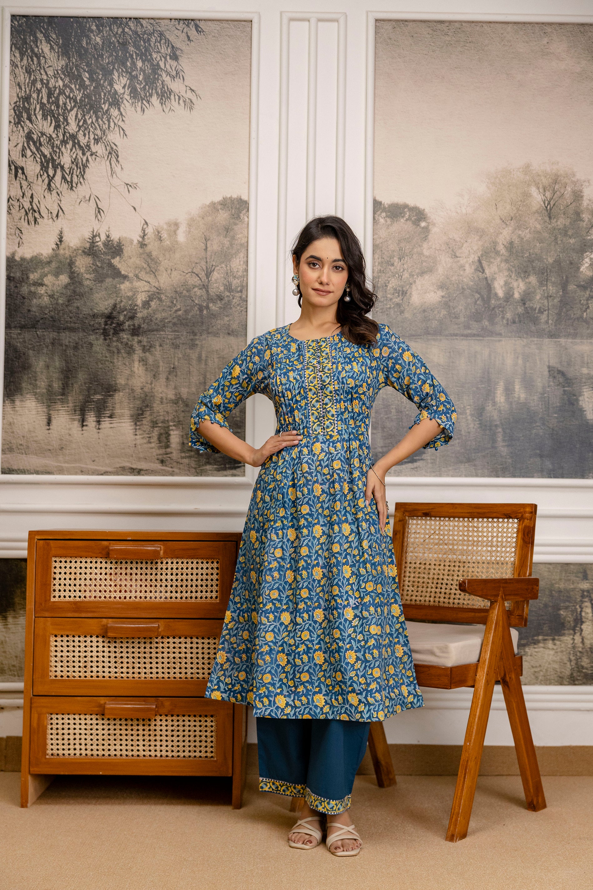 Mehka Neel Kurta Set