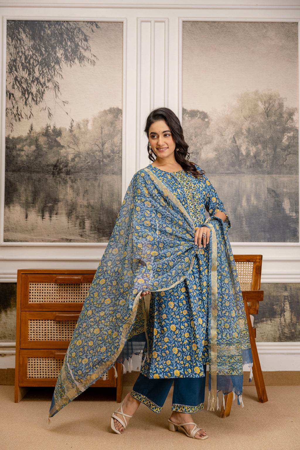 Mehka Neel Kurta Set