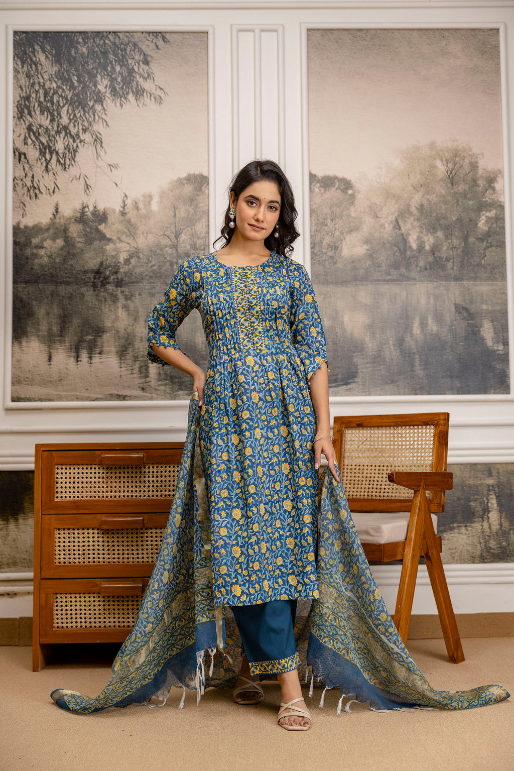 Mehka Neel Kurta Set