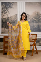 Sunehri Gul Kurta Set