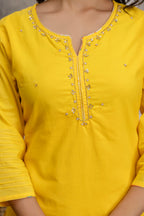 Sunehri Gul Kurta Set